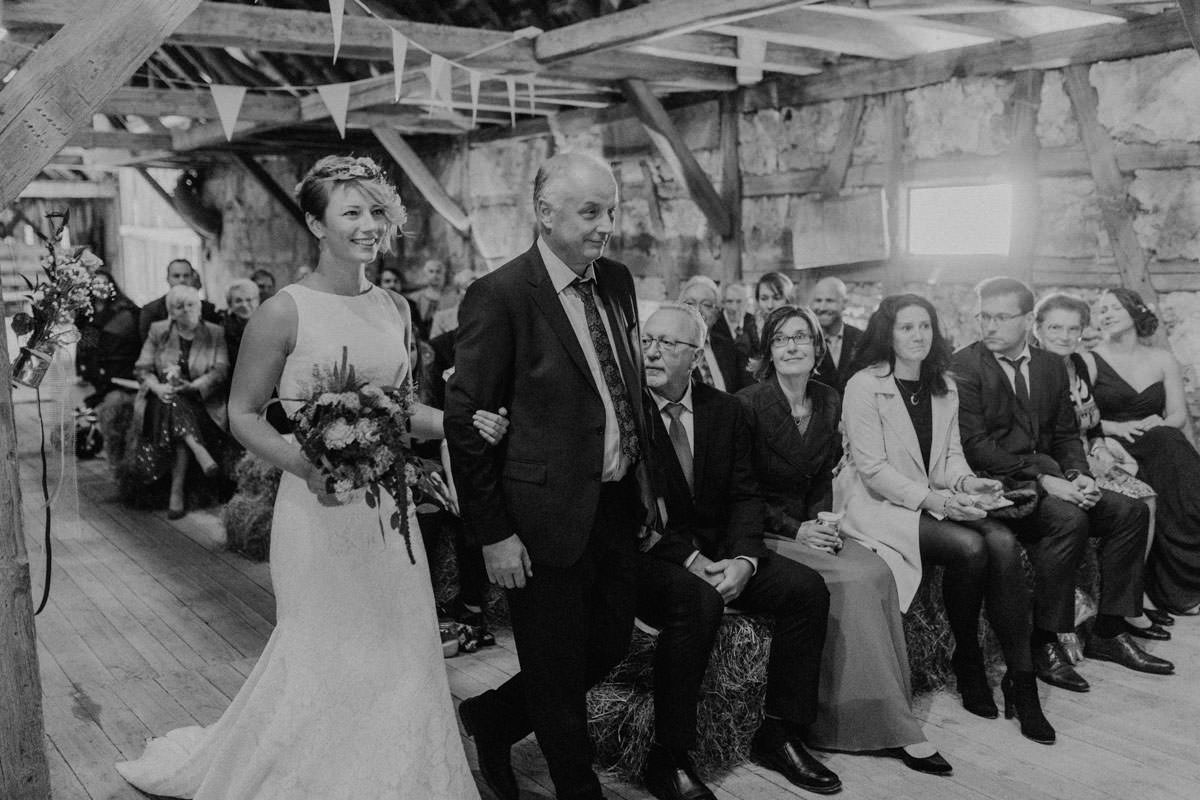Vintage Scheunen Hochzeit Zeremonie Trauung Einzug