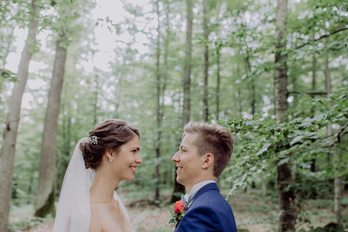 wedding shooting in the forest